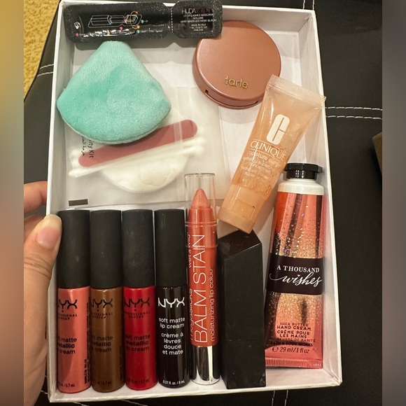 37 Items Bundle (Full size + Minis + Samples) - Picture 6 of 6